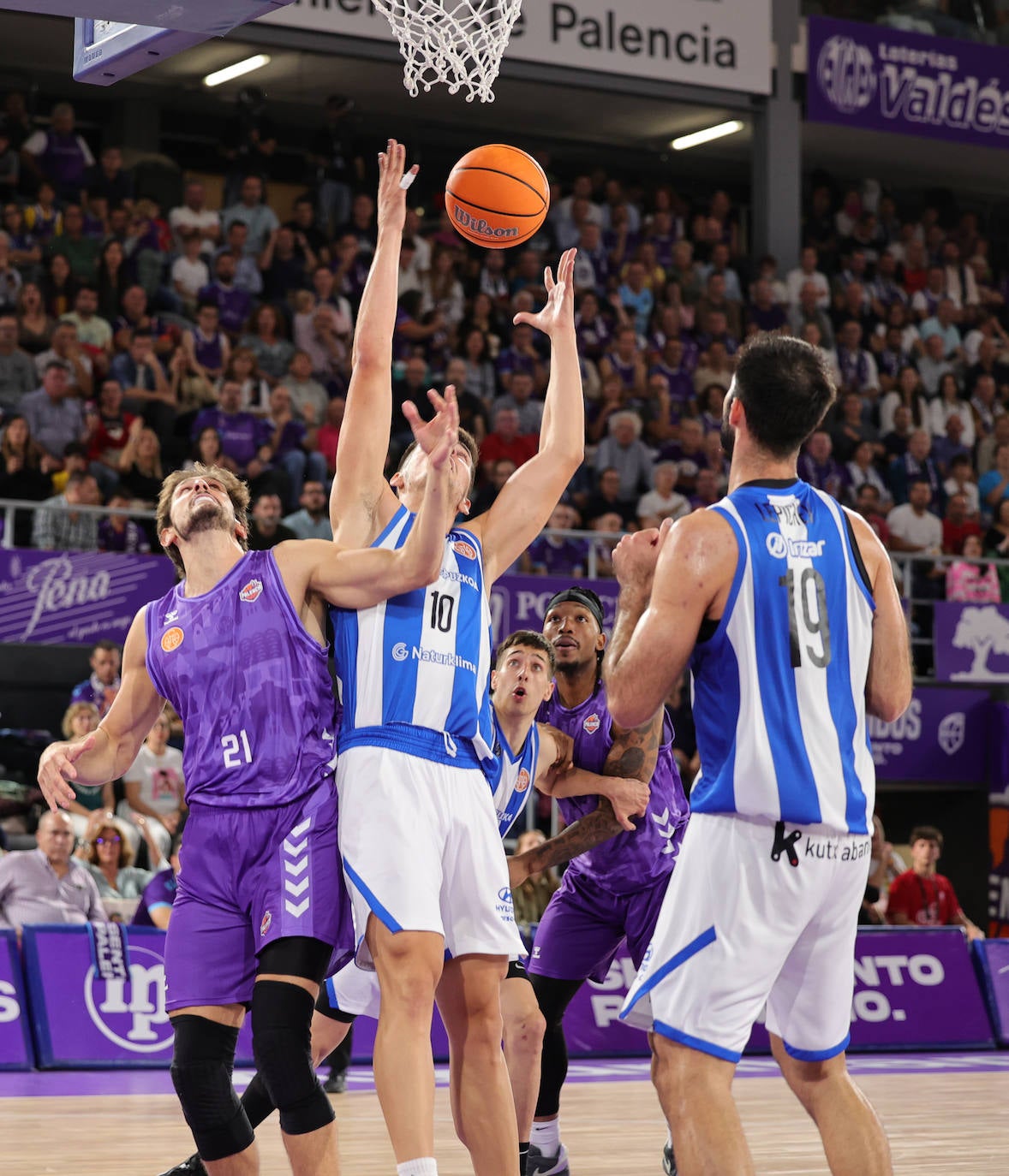 Estreno en casa con victoria del Palencia Baloncesto