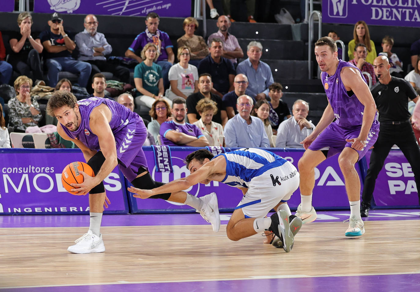 Estreno en casa con victoria del Palencia Baloncesto