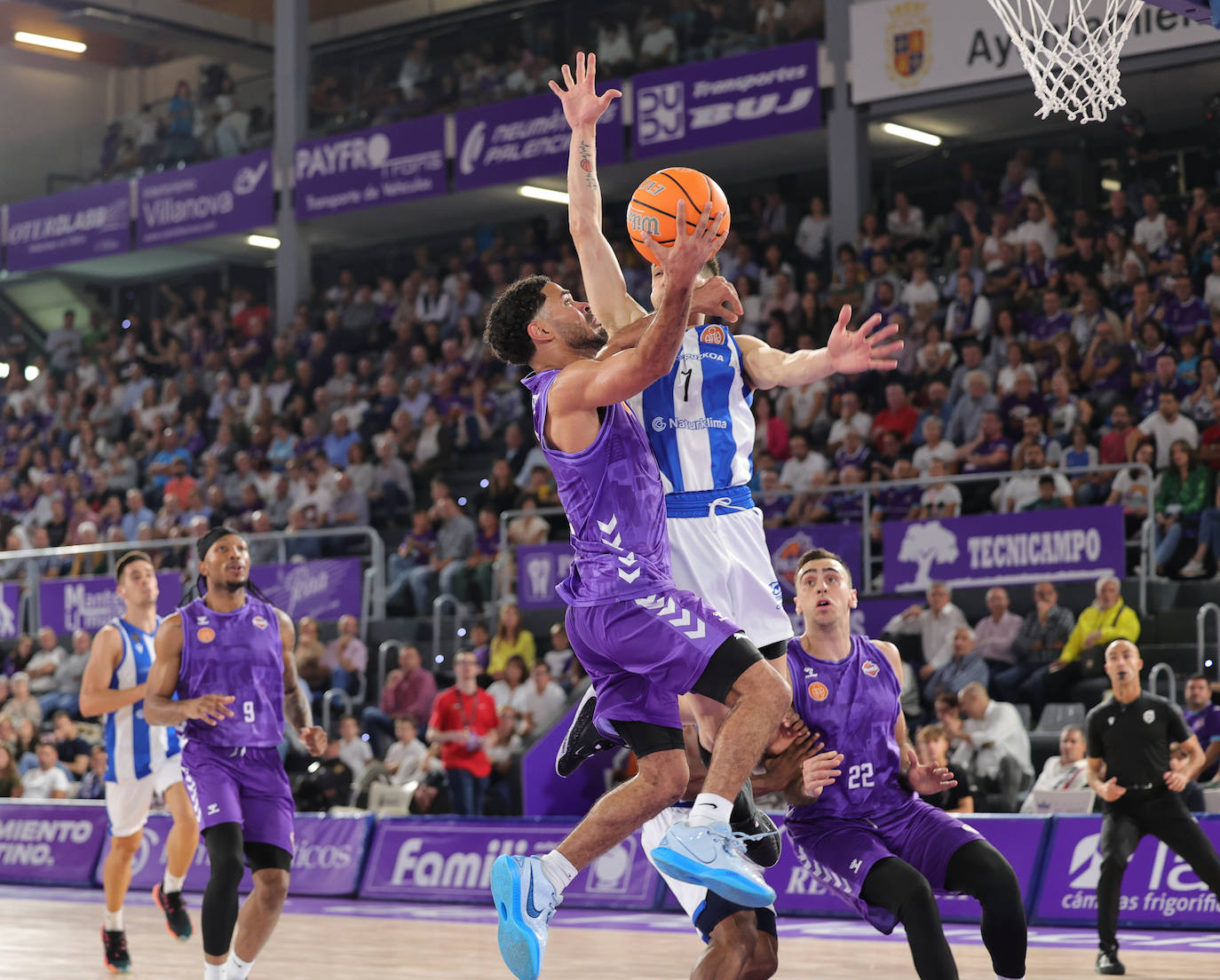 Estreno en casa con victoria del Palencia Baloncesto