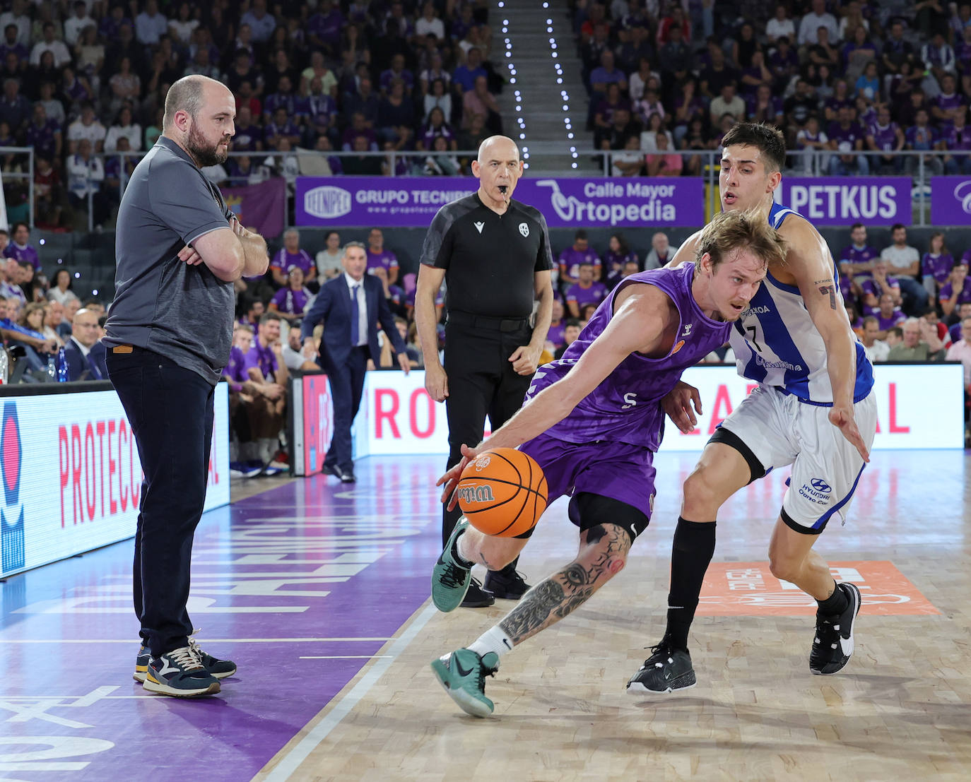 Estreno en casa con victoria del Palencia Baloncesto