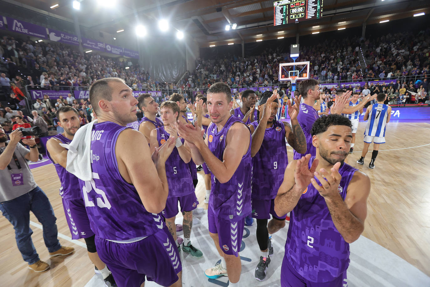 Estreno en casa con victoria del Palencia Baloncesto