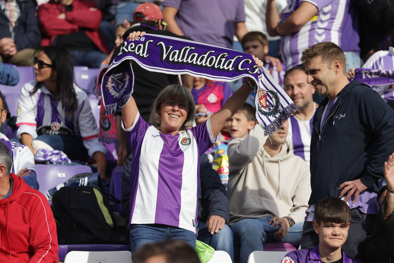 Búscate en la grada del estadio José Zorrilla (3/4)