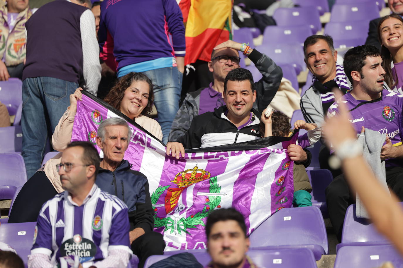 Búscate en la grada del estadio José Zorrilla (3/4)