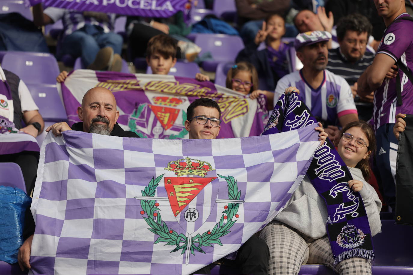 Búscate en la grada del estadio José Zorrilla (3/4)