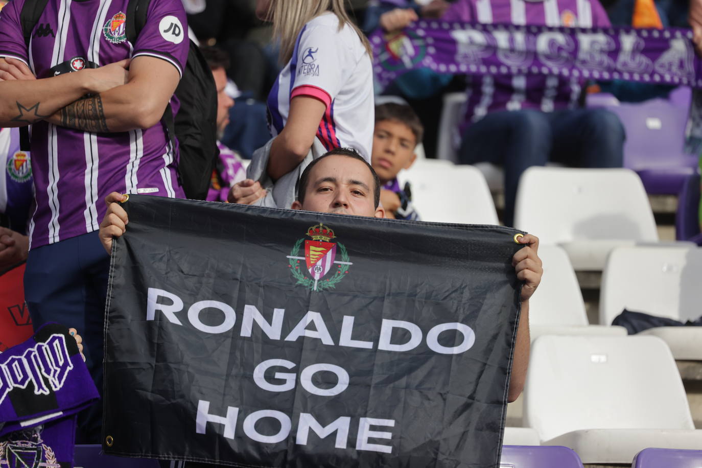 Búscate en la grada del estadio José Zorrilla (3/4)