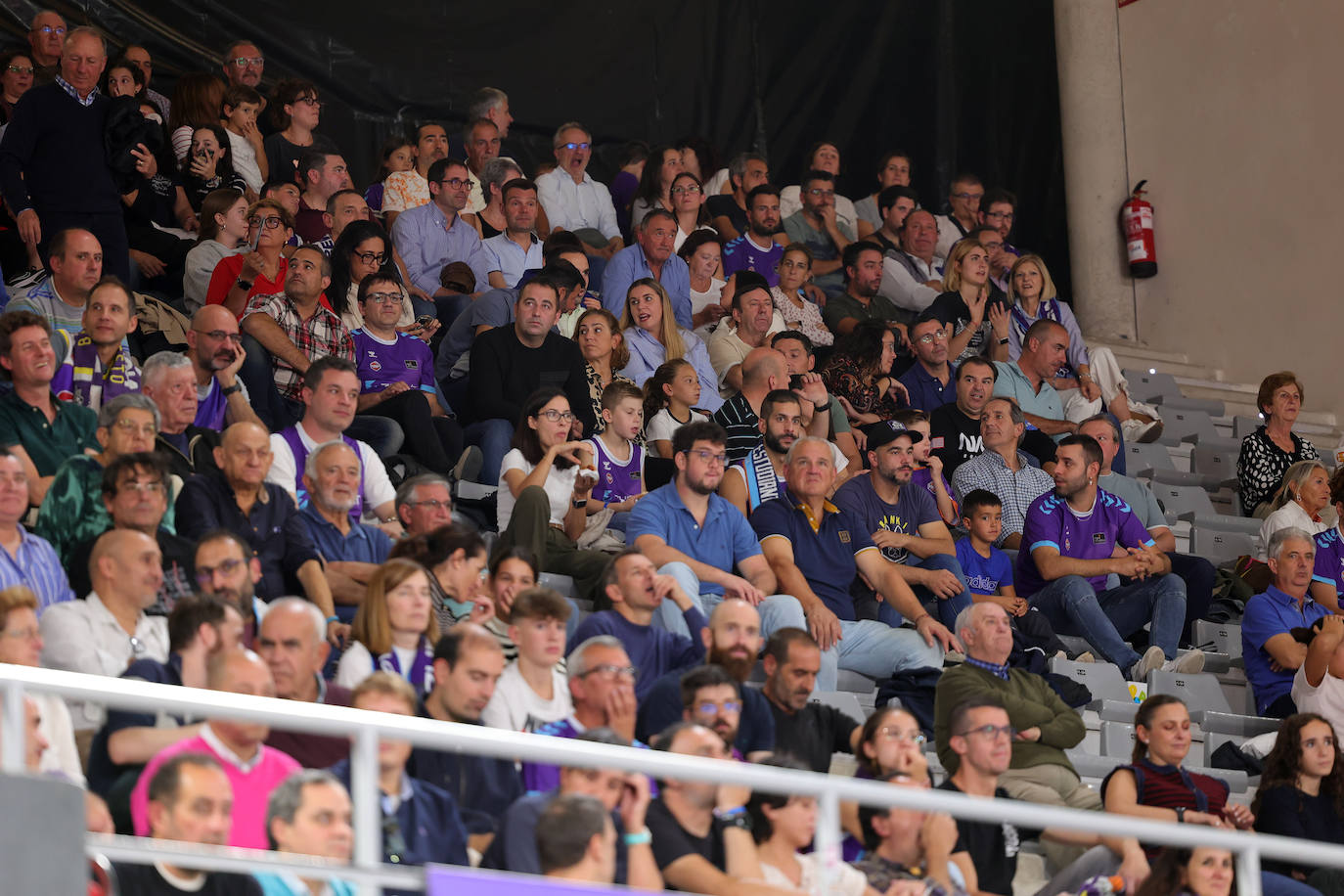 Búscate en las gradas del Pabellón animando al Palencia Baloncesto