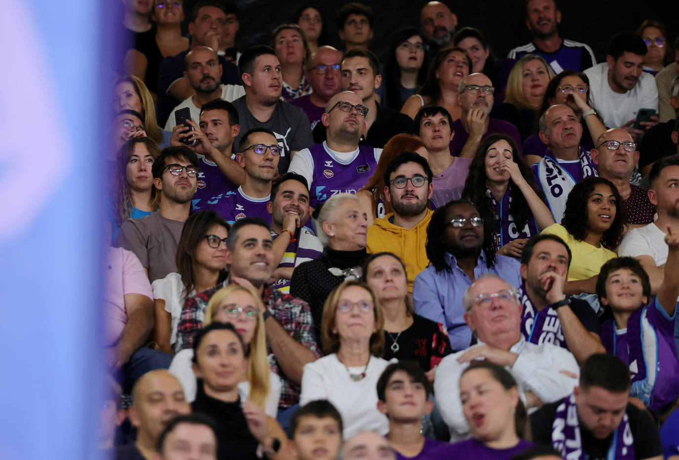 Búscate en las gradas del Pabellón animando al Palencia Baloncesto