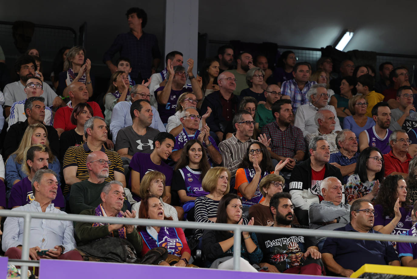 Búscate en las gradas del Pabellón animando al Palencia Baloncesto