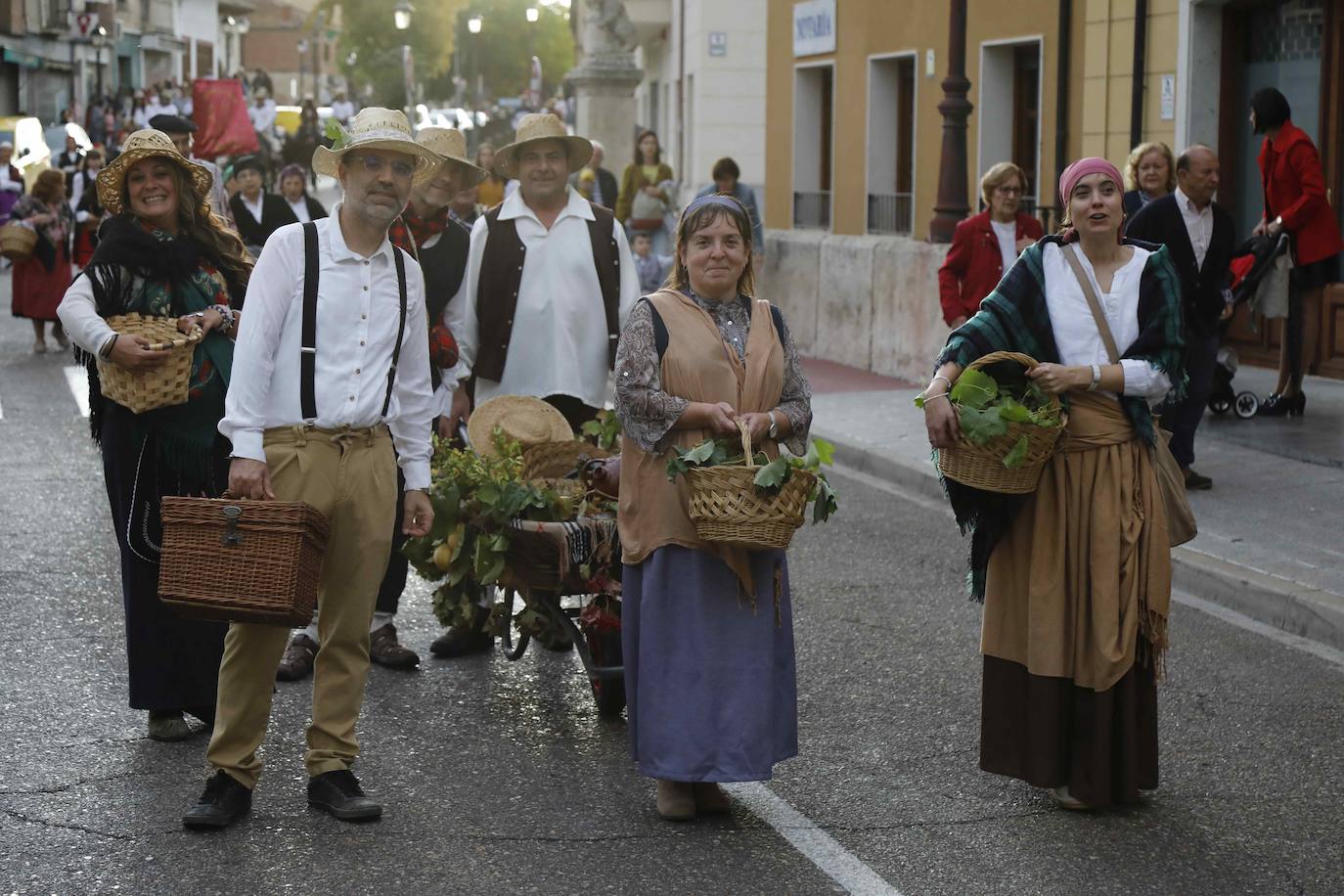 Las imágenes del pisado de la uva en Peñafiel