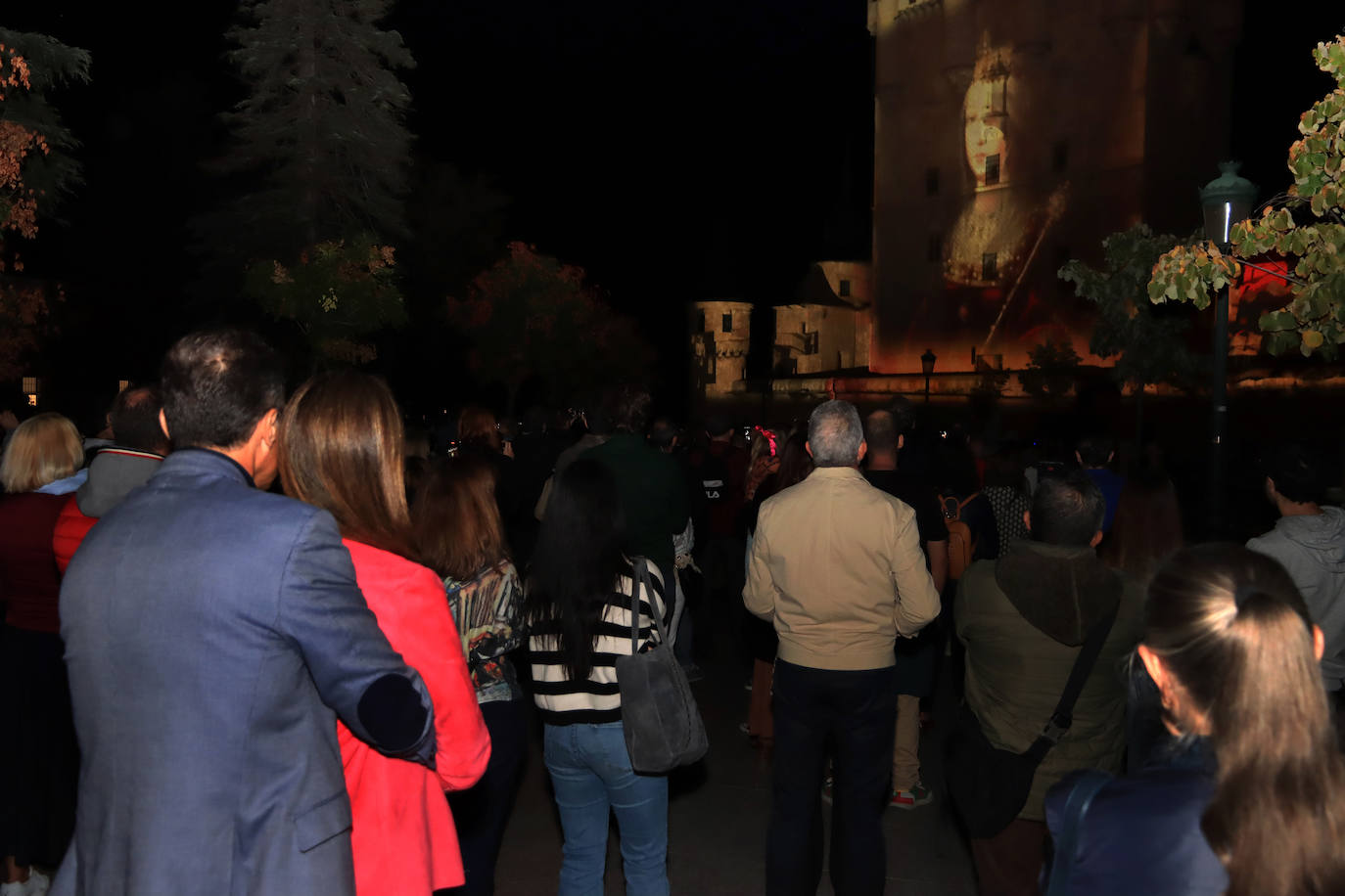 Videomapping y viandas de Isabel I, en imágenes