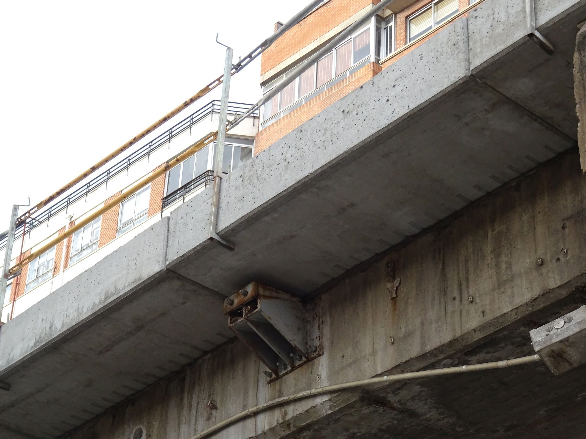 Obras para asegurar el viaducto de Arco de Ladrillo