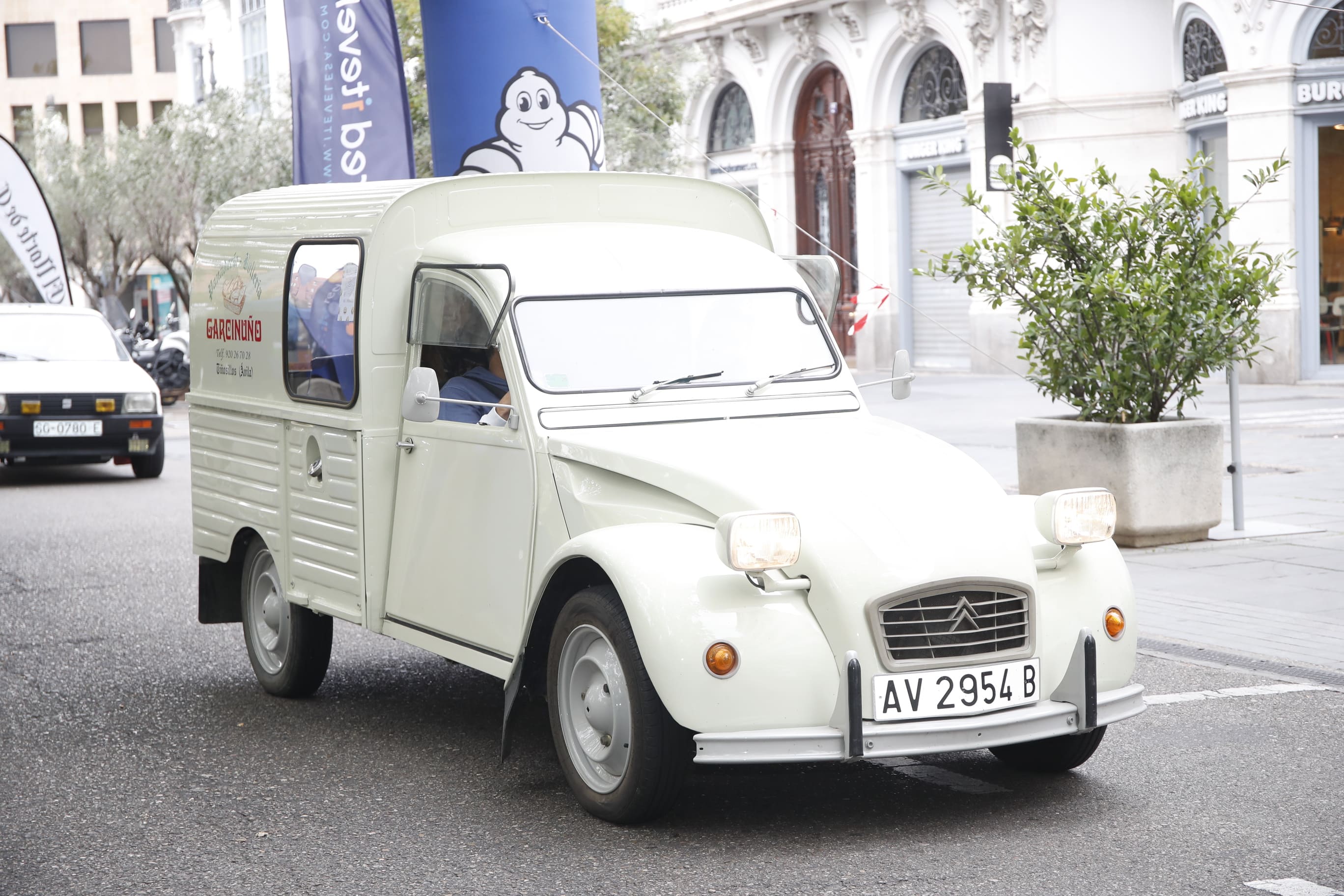 Búscate entre los participantes de Valladolid Motor Vintage (2/9)