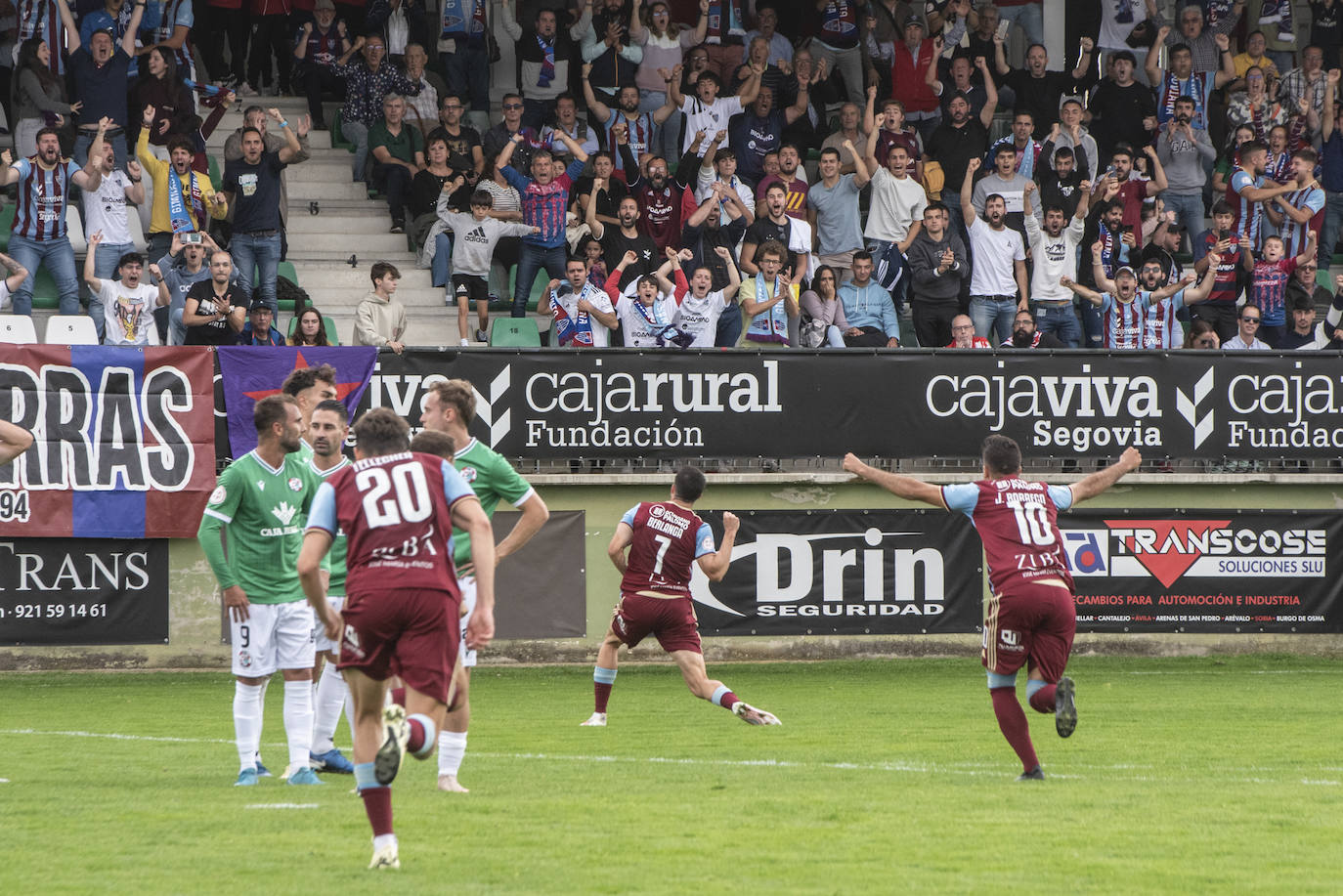 Fotografías del partido entre la Segoviana y el Zamora (1 de 2)