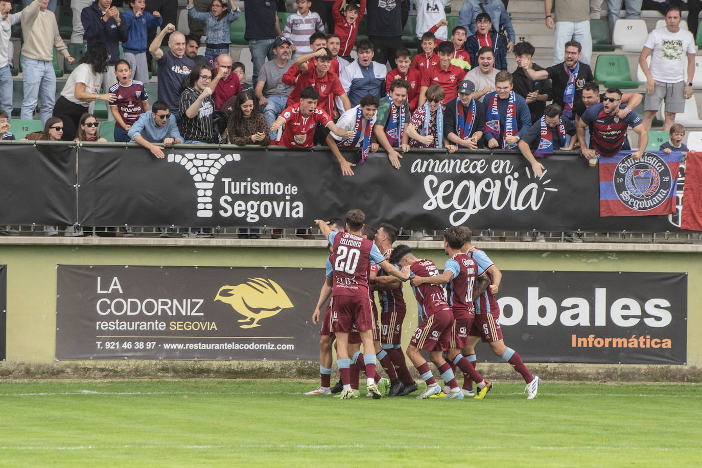 Fotografías del partido entre la Segoviana y el Zamora (1 de 2)