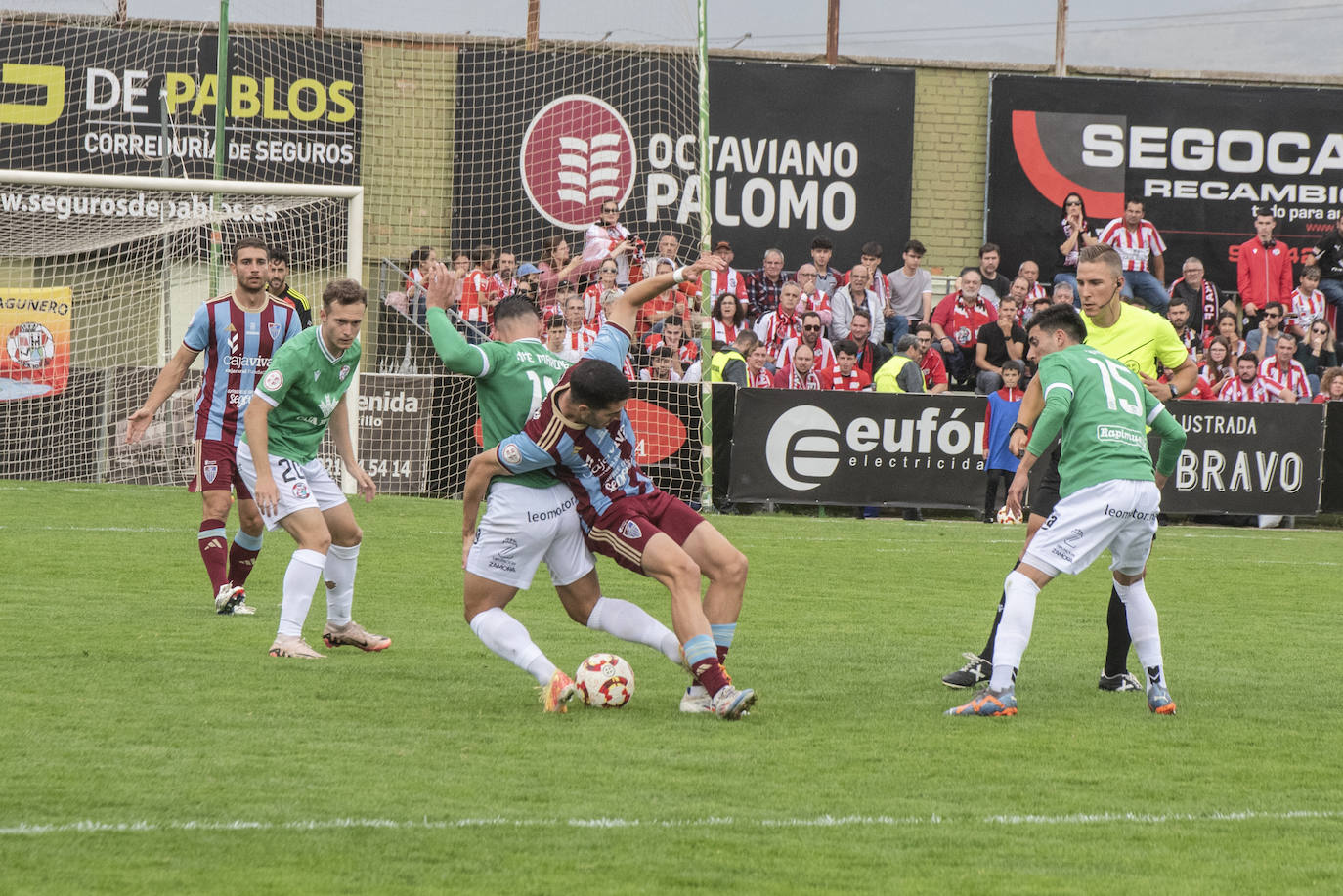 Fotografías del partido entre la Segoviana y el Zamora (1 de 2)