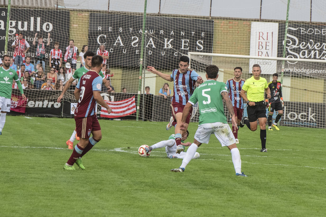 Fotografías del partido entre la Segoviana y el Zamora (1 de 2)