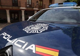 Identificados dos hombres y una mujer por falsas transacciones a través de Internet