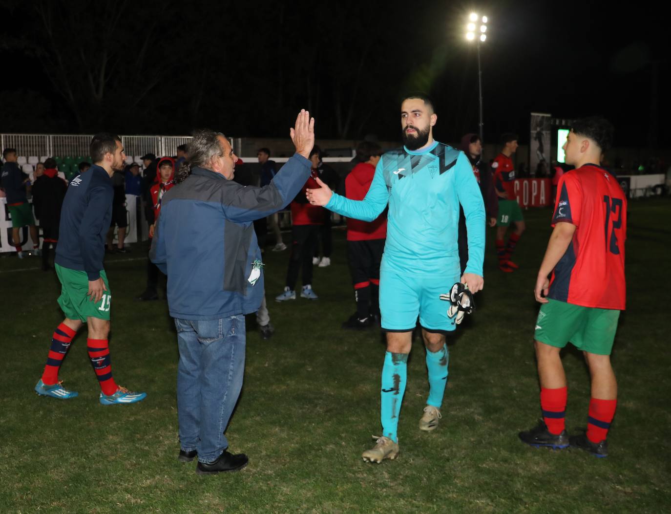 Así juega y pasa el Villamuriel a la segunda ronda de la Copa del Rey