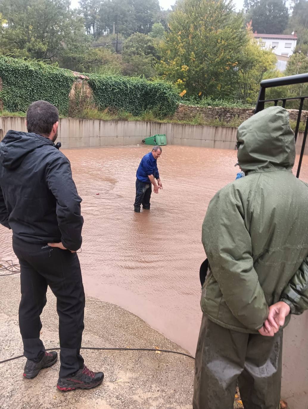 El río Rubagón se desborda en Barruelo