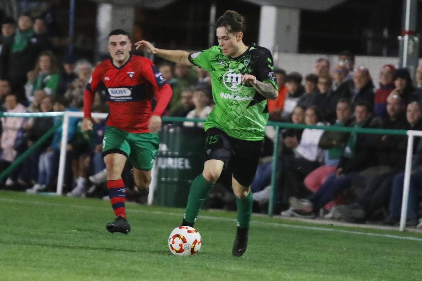 Así juega y pasa el Villamuriel a la segunda ronda de la Copa del Rey