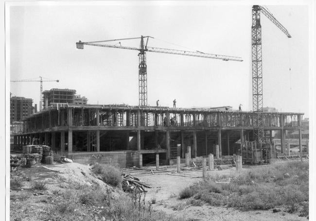 Comienzo de la obras del Polideportivo Pisuerga en 1973.