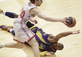 Slaughter, durante un encuentro con el CB Valladolid ante el Cai Zaragoza en Pisuerga.