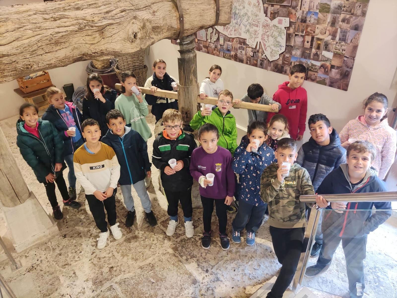 Baltanás acerca la jornada &quot;De Lagares&quot; a los alumnos del Colegio &quot;San Pedro&quot;
