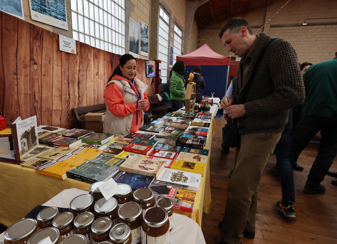 Así ha sido la tercera edición de la Feria de la Miel de Castrejón