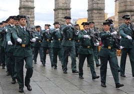 Desfile de la Guardia Civil de Segovia en el acto que ha tenido lugar este sábado en Segovia con motivo del día del Pilar.