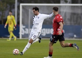 De la Mata, durante el partido ante el Osasuna Promesas.