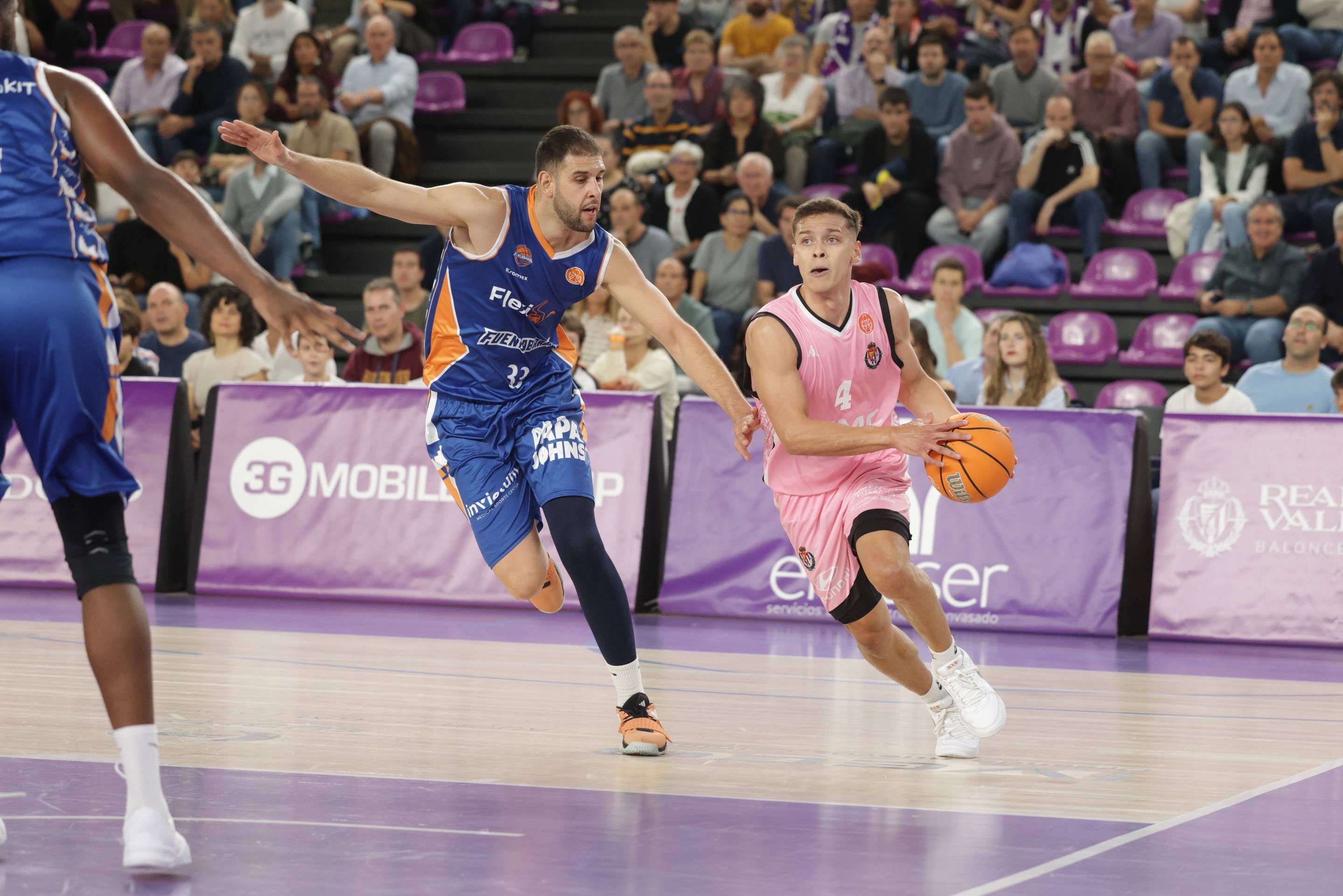 La derrota del UEMC Real Valladolid Baloncesto ante Fuenlabrada, en imágenes