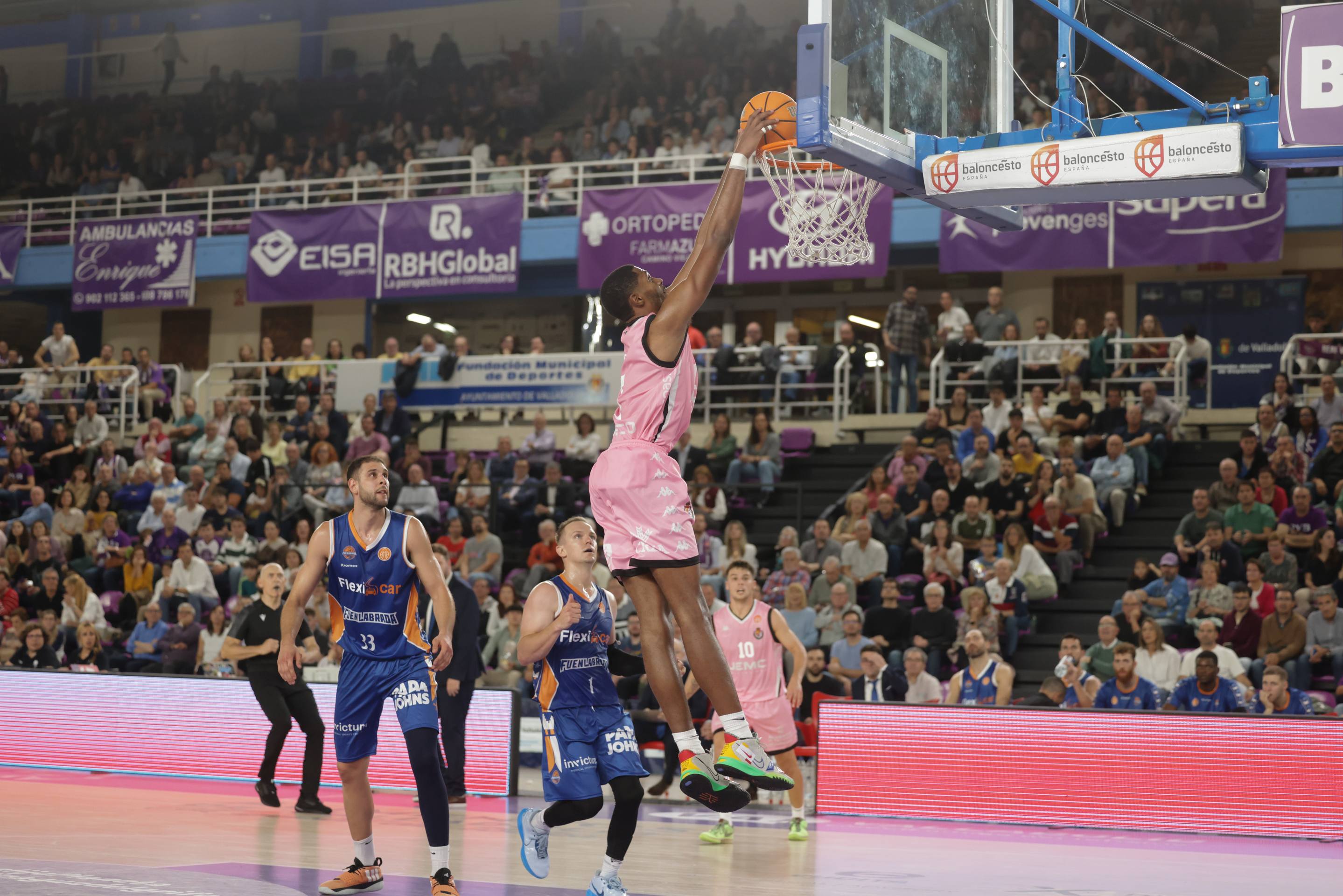 La derrota del UEMC Real Valladolid Baloncesto ante Fuenlabrada, en imágenes