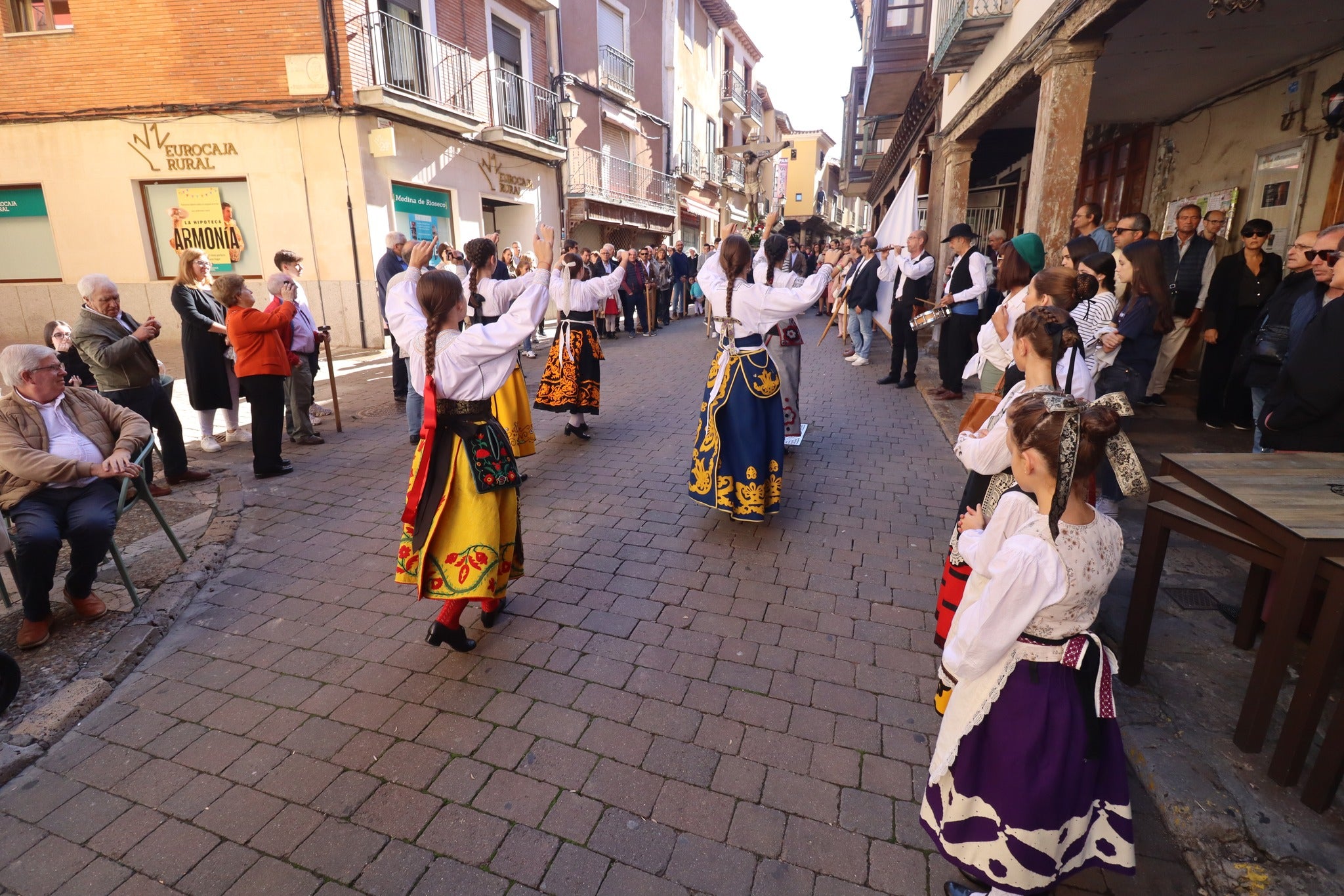 El Cristo de las Puertas recorre Rioseco como cada segundo domingo de octubre