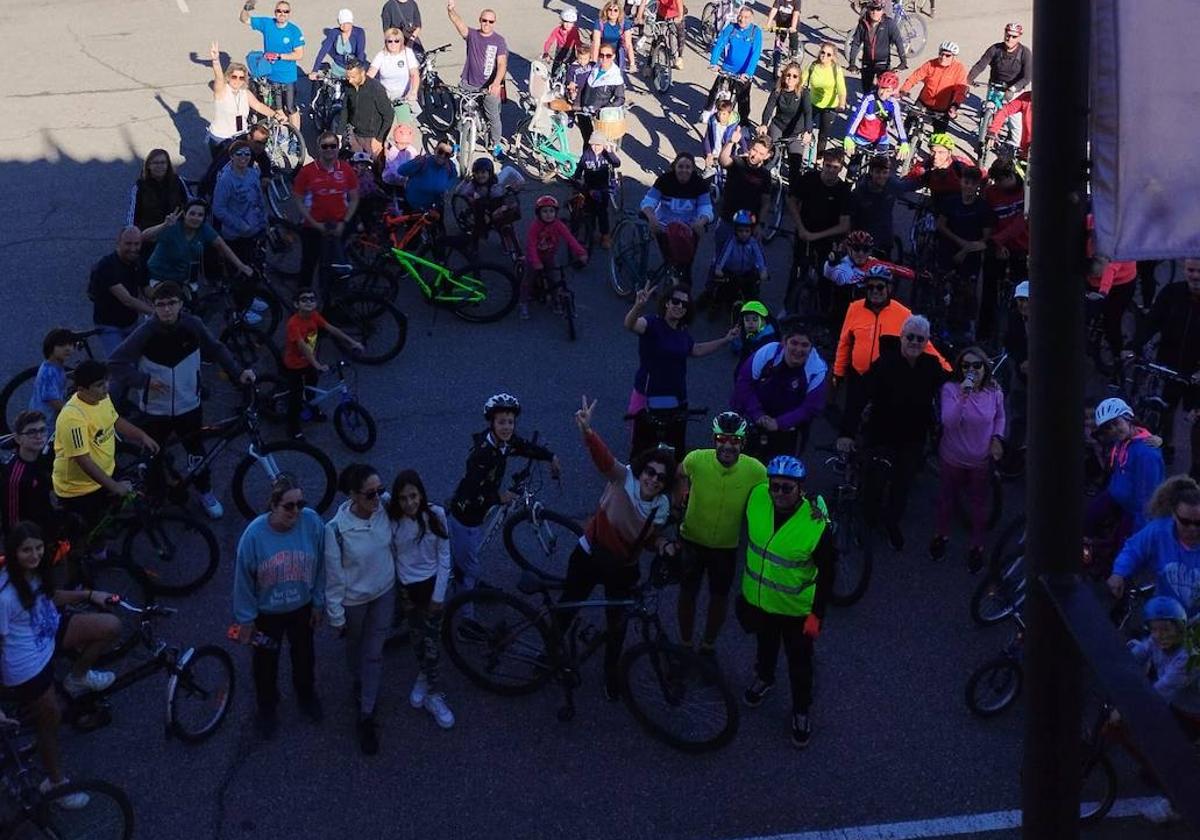 Participantes en el Día de la Bici de San Miguel del Pino