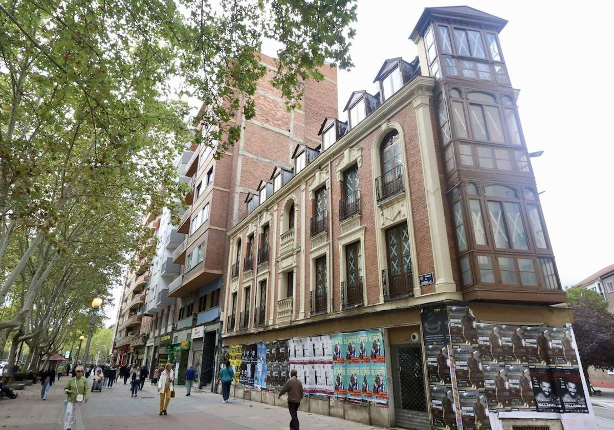 El edificio del Paseo de Zorrilla 76 ha sido adquirido este año y acogerá once pisos de lujo.