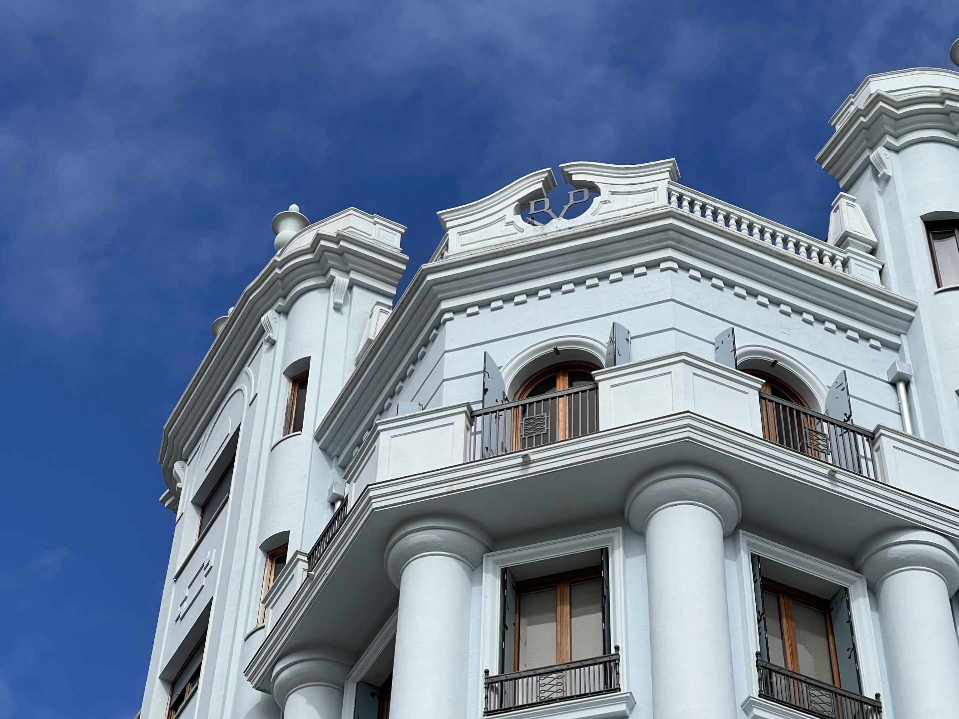 Un recorrido en imágenes por la calle Gamazo