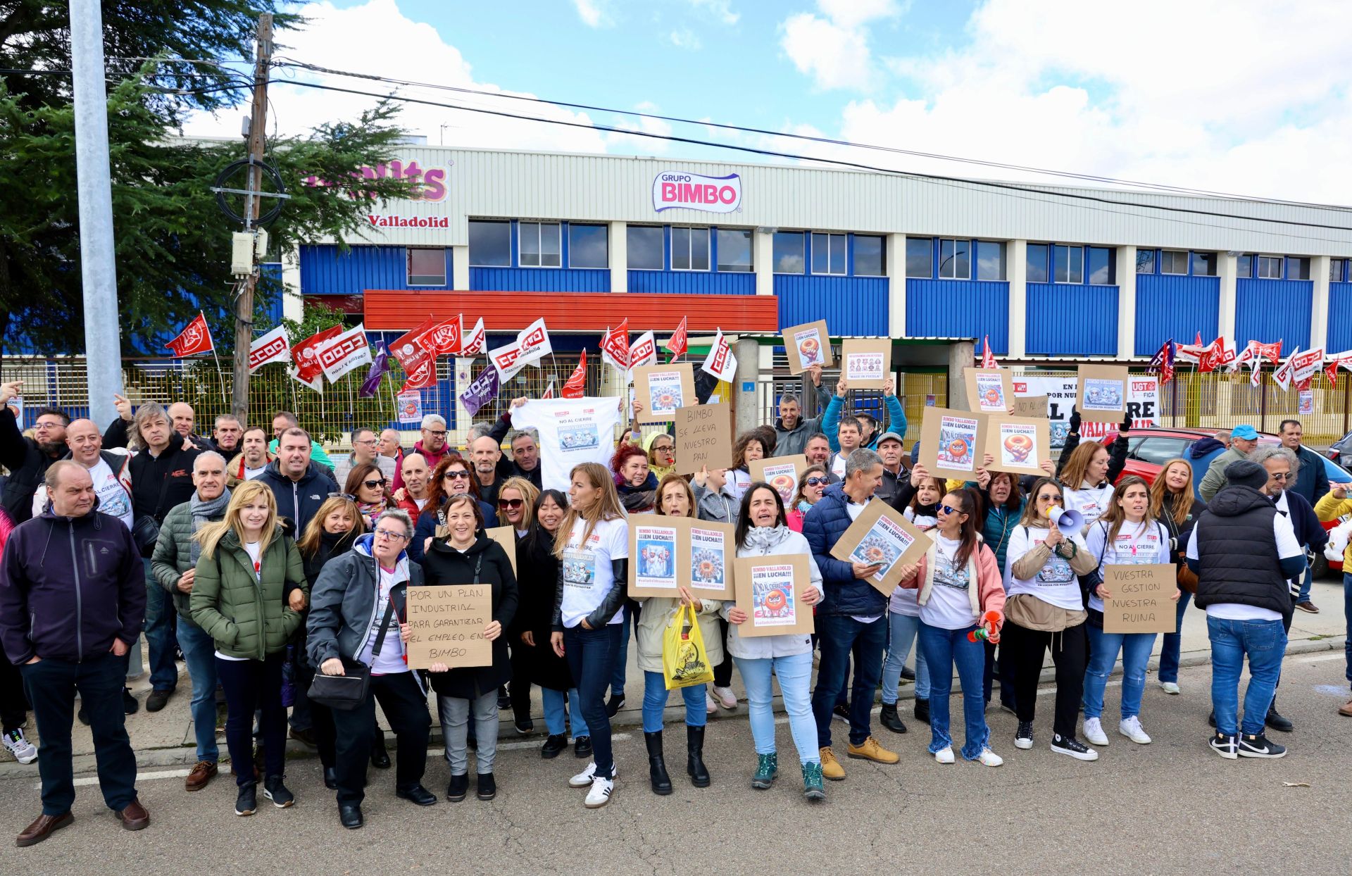 Los trabajadores de Bimbo han continuado este jueves por la mañana con la huelga contra el cierre de la planta en Valladolid.