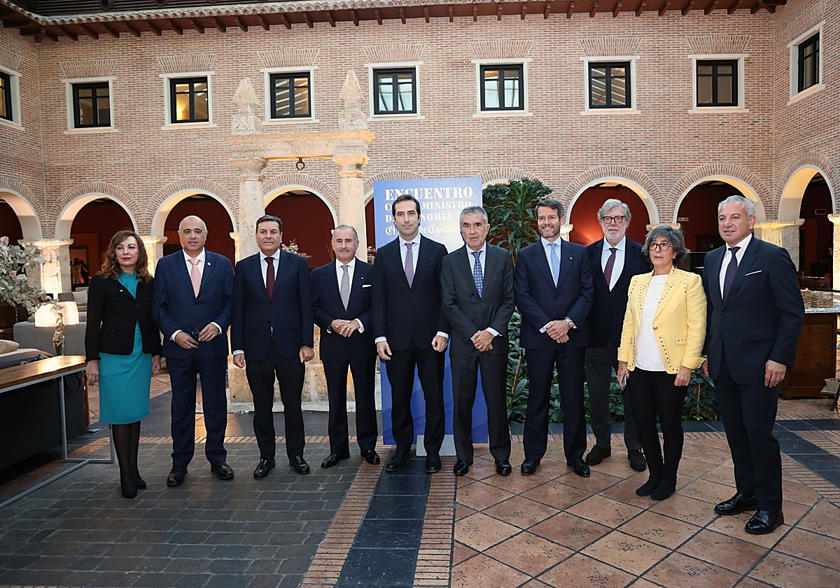 Los asistentes al encuentro con Carlos Cuerpo, ministro de Economía Comercio y Empresa