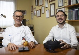 El doctor Alberto San Román y el ingeniero Carlos Baladrón.