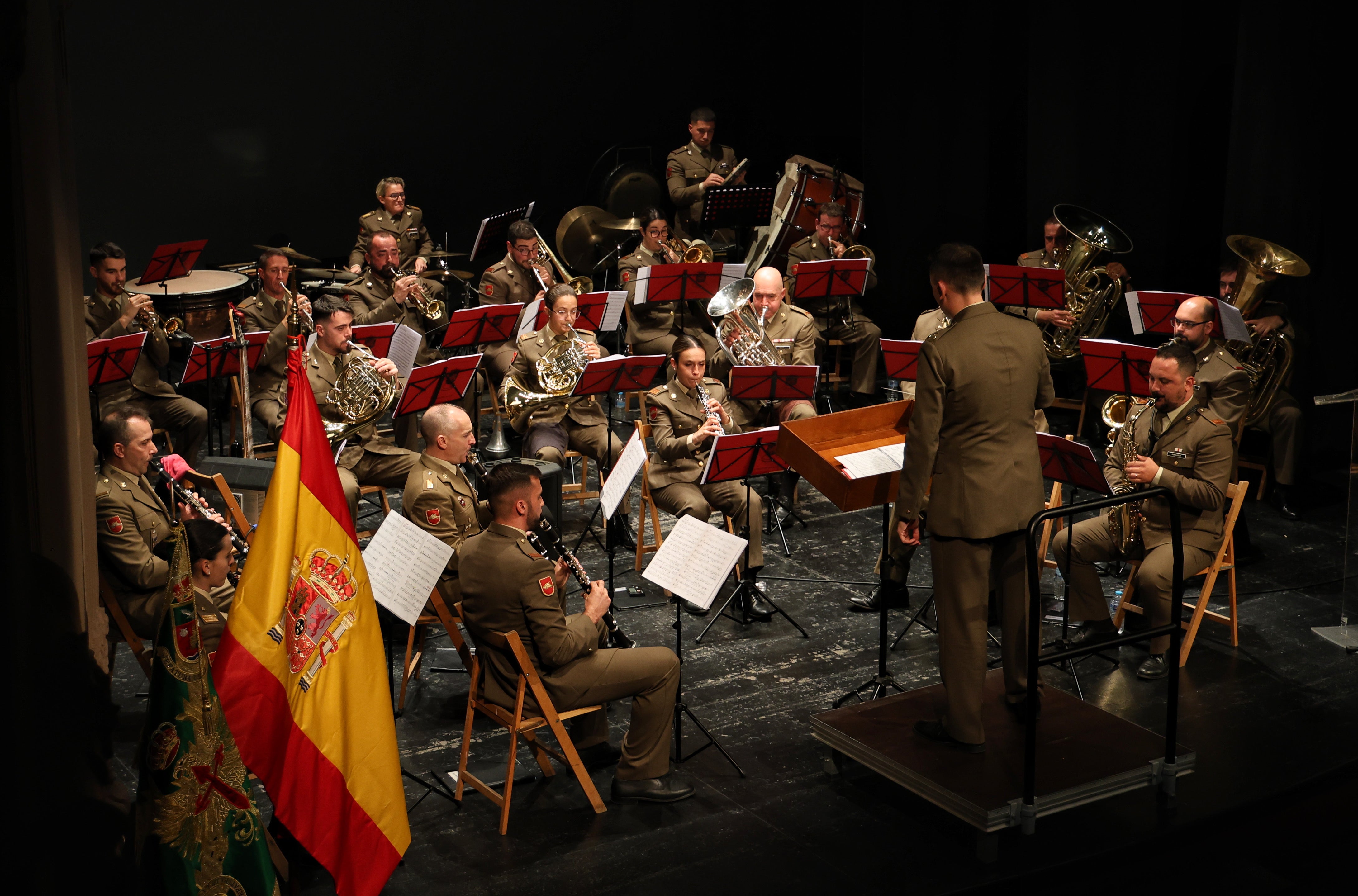 Concierto de música militar de la División San Marcial en Palencia