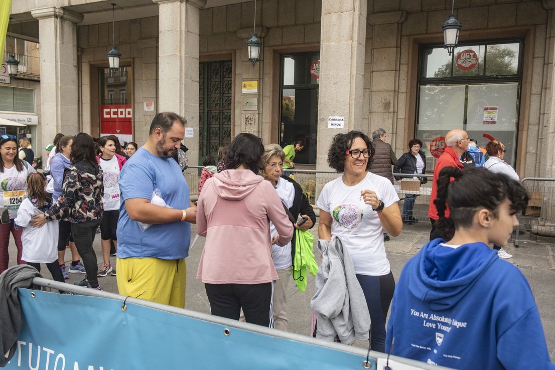 Fotografías de la marcha contra el cáncer de mama 2024 | El Norte de ...