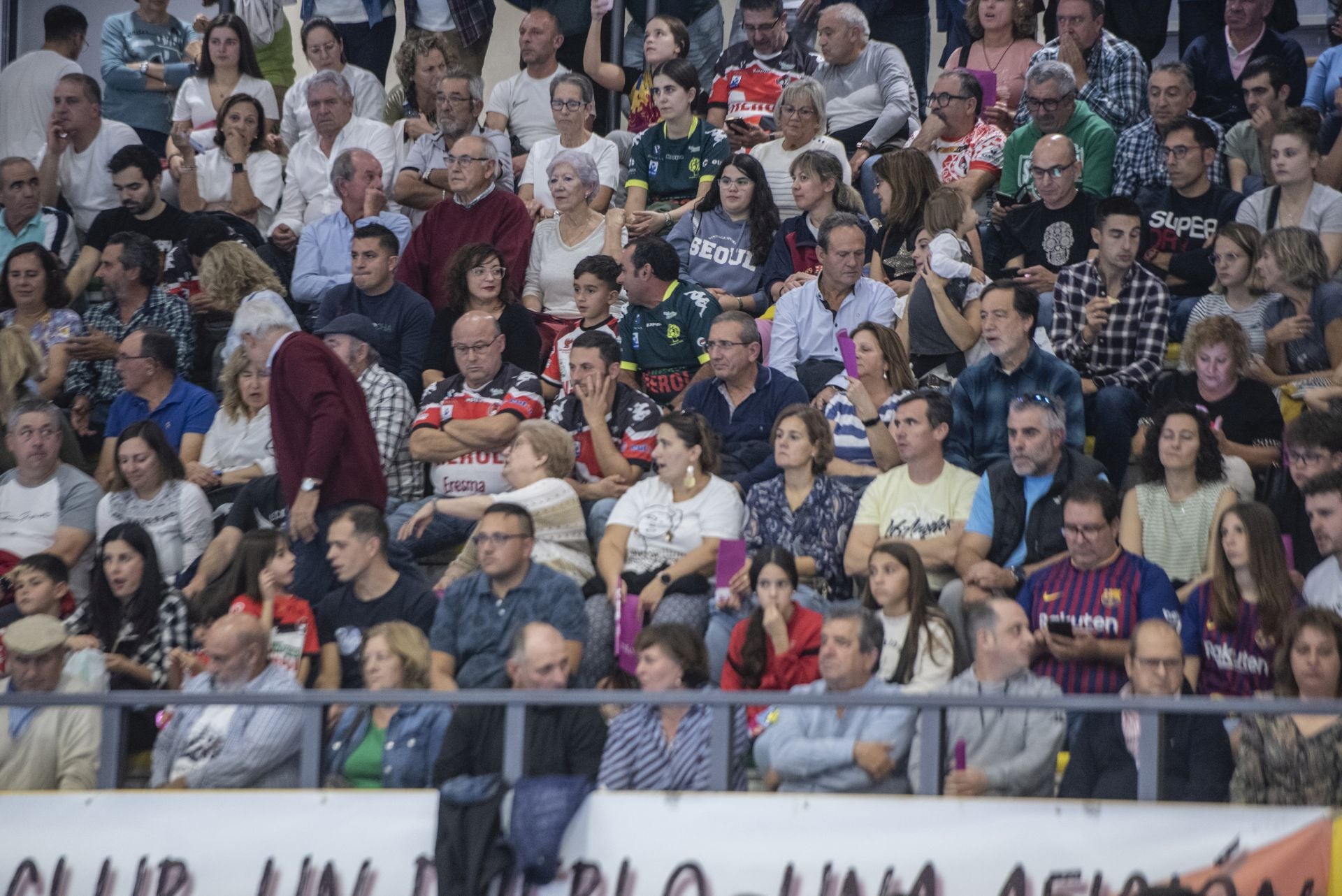 Búscate en las gradas del Guerreros Naveros en el Nava vs Barcelona