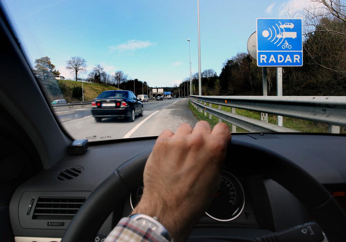 Radar en carretera, en imagen de archivo.