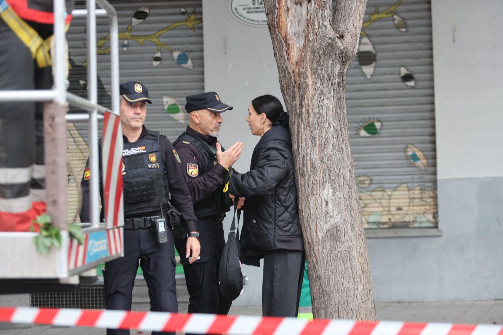 Protesta vecinal por la tala de árboles e intervención policial en Salamanca