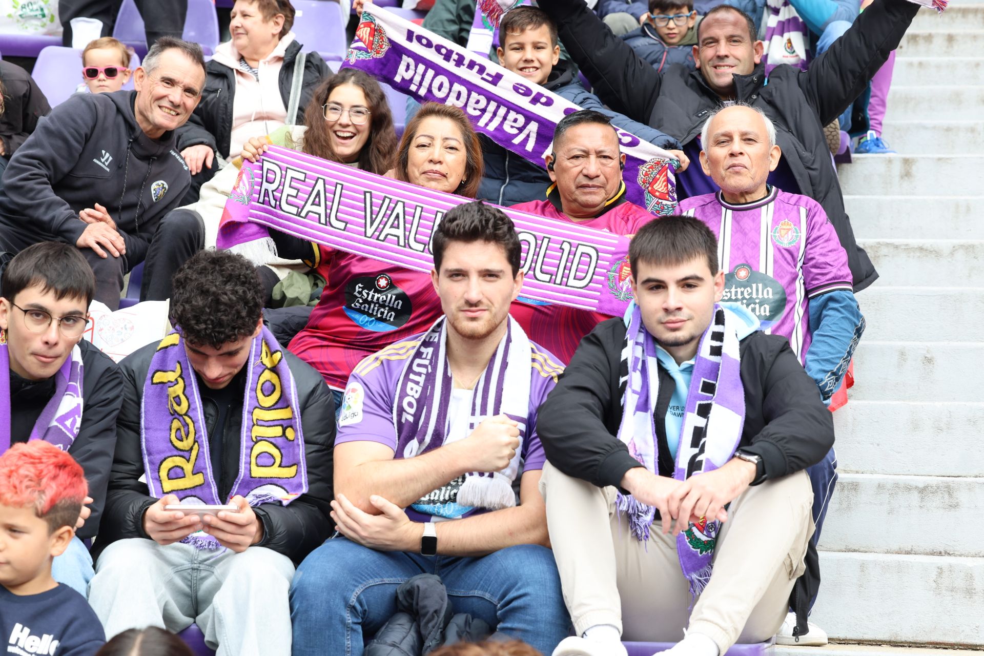 Búscate en la grada del estadio José Zorrilla (3/4)