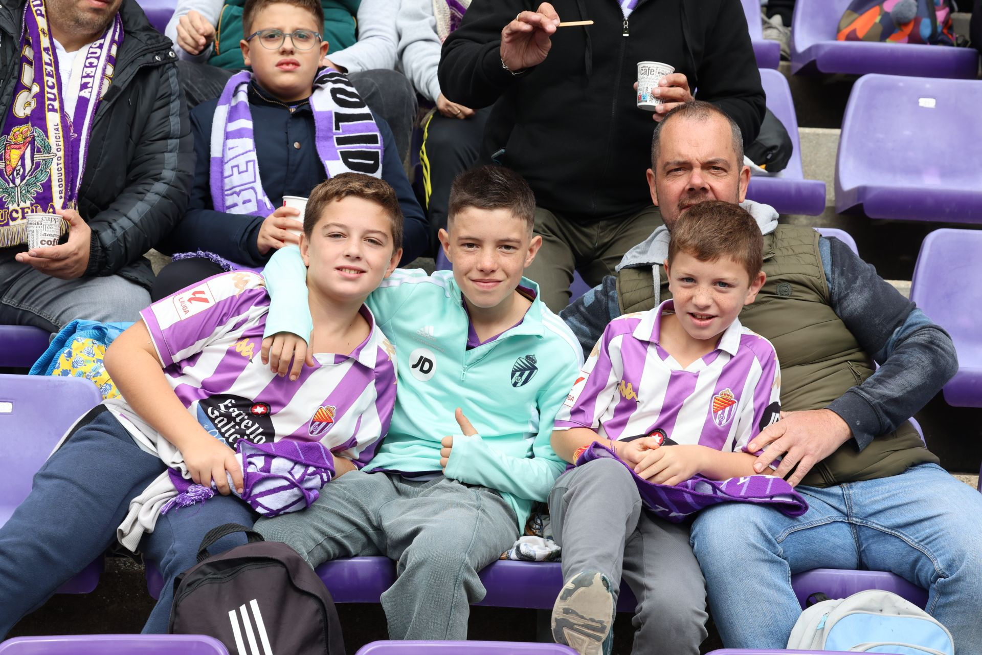 Búscate en la grada del estadio José Zorrilla (3/4)