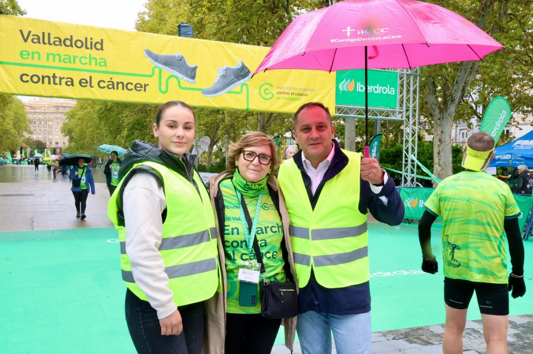 Todas las imágenes de la XIII Marcha contra el cáncer en Valladolid (1/3)