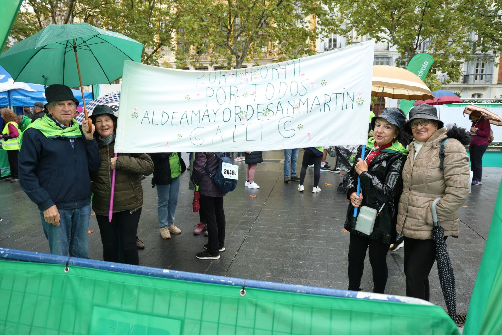 Ambiente previo a la Marcha Contra el Cáncer en Valladolid