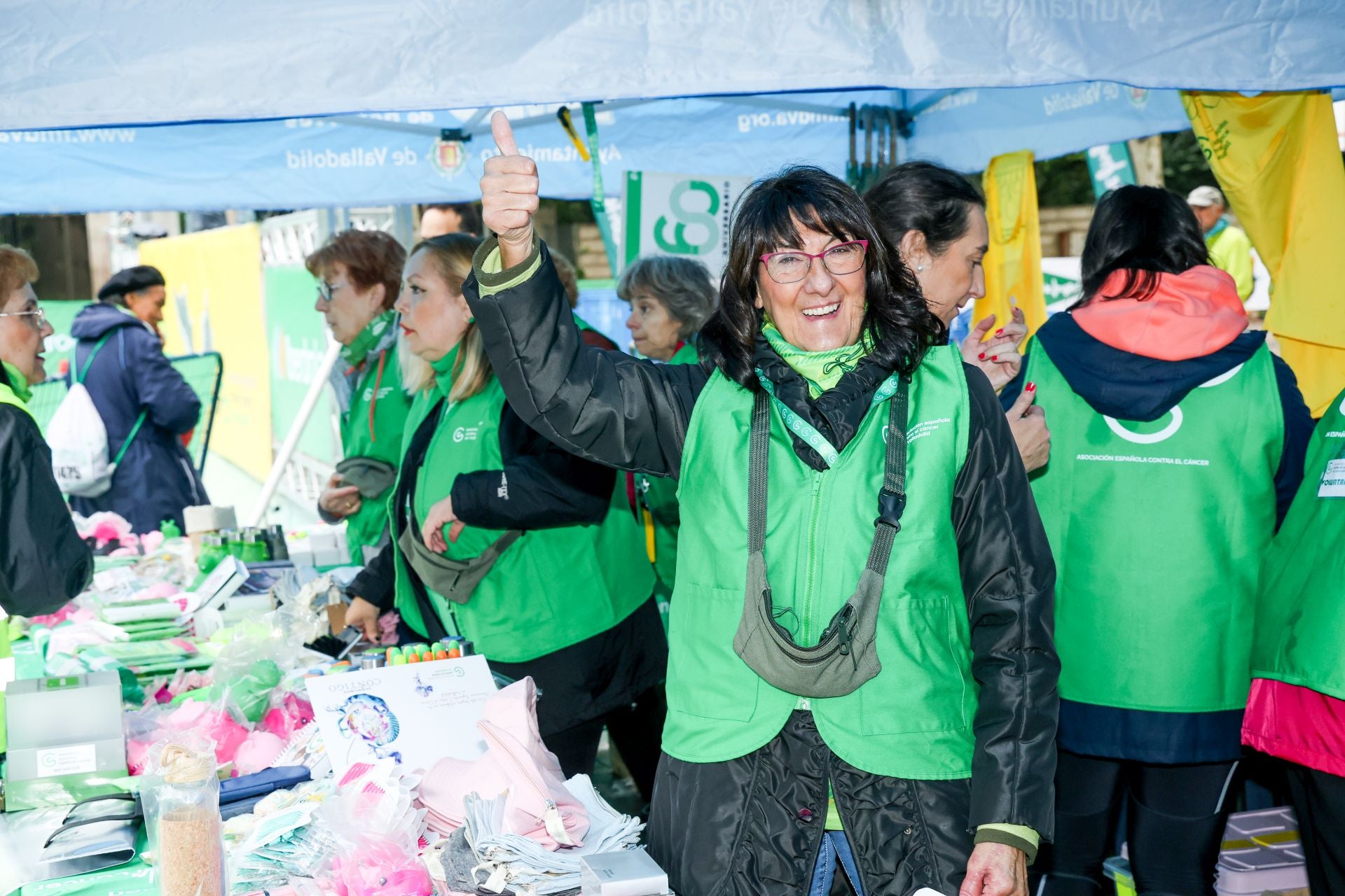 Ambiente previo a la Marcha Contra el Cáncer en Valladolid