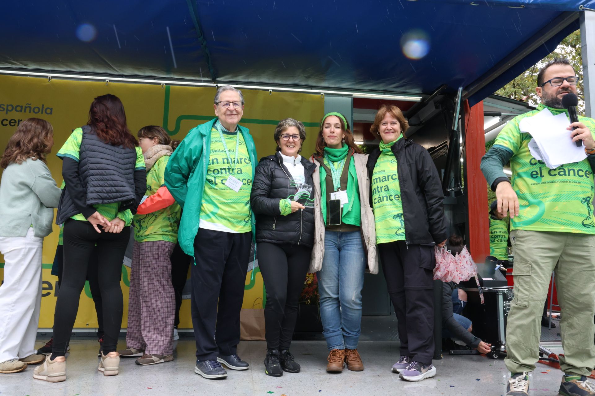 Todas las imágenes de la XIII Marcha contra el cáncer en Valladolid (2/3)